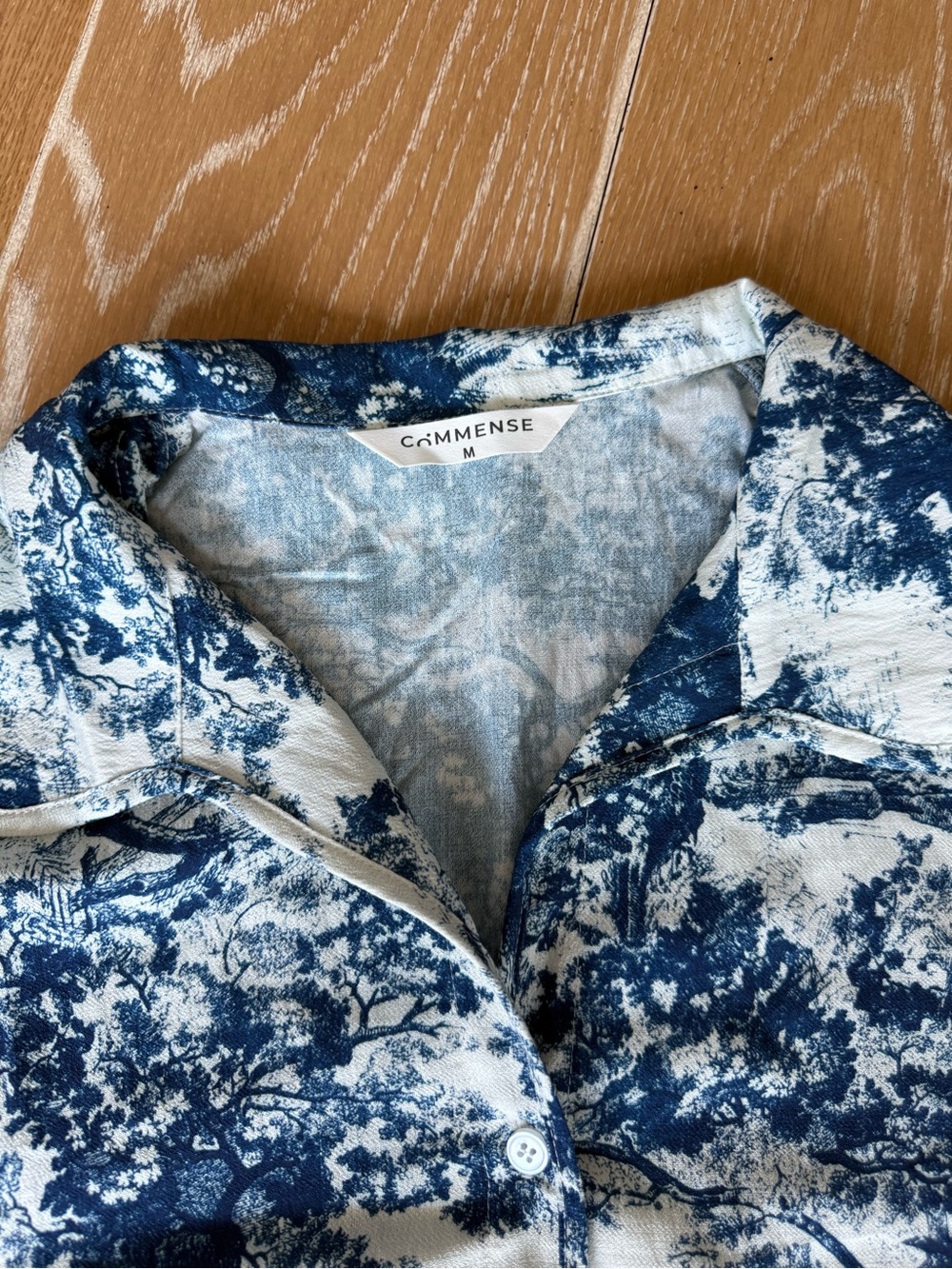 Commense Blue Toile Print Short Set - Button Front Shirt & Shorts - size Medium - Picture 13 of 16